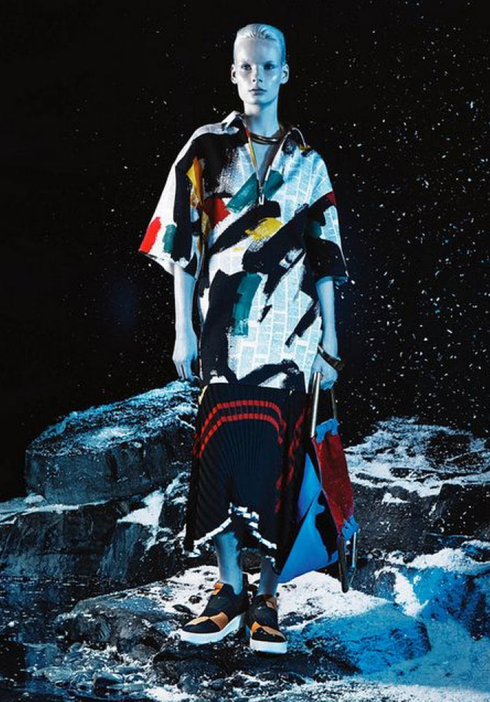 艾琳-华尔街日报杂志-大胆的印刷图案色彩和版画黑暗剧风格时装秀---酷图编号6