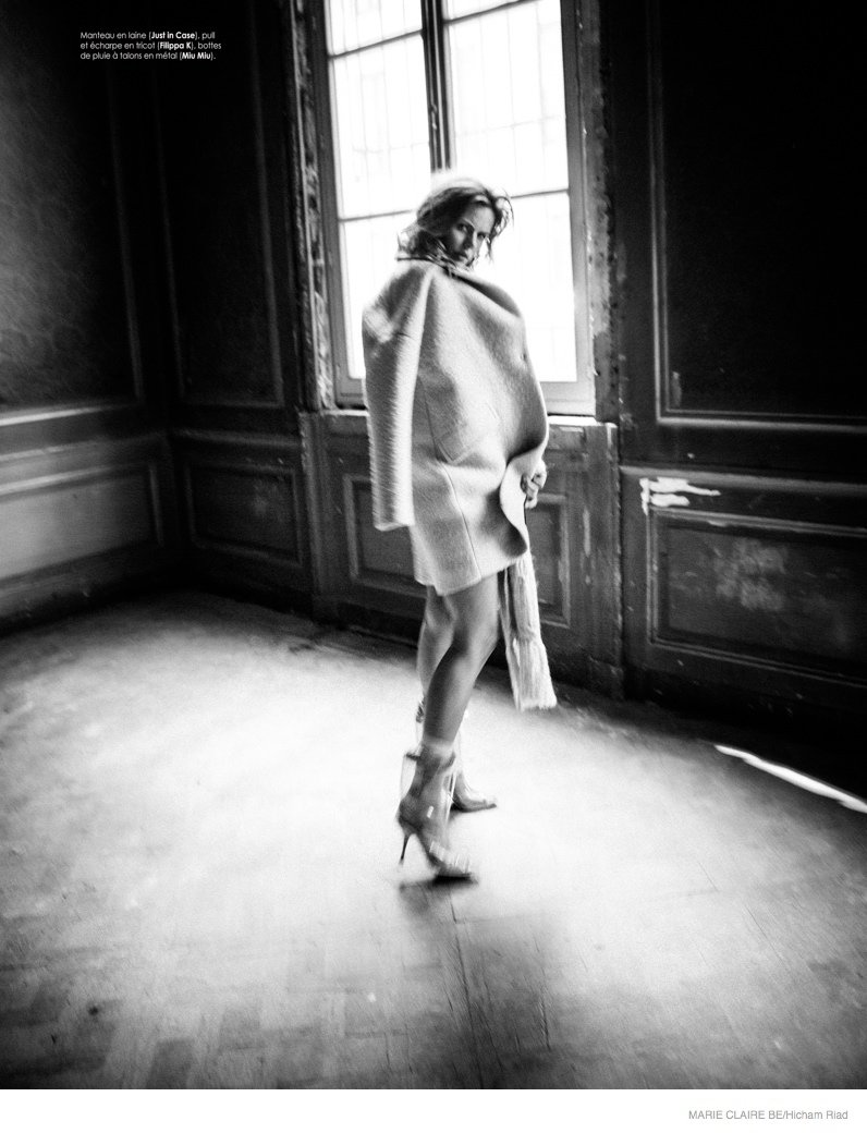 玛丽克莱尔由比利时-荷兰模特金发美女Marlijn Hoek演绎色彩鲜艳的版画外衣女装秀---酷图编号13