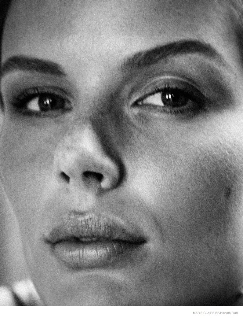 玛丽克莱尔由比利时-荷兰模特金发美女Marlijn Hoek演绎色彩鲜艳的版画外衣女装秀---酷图编号12