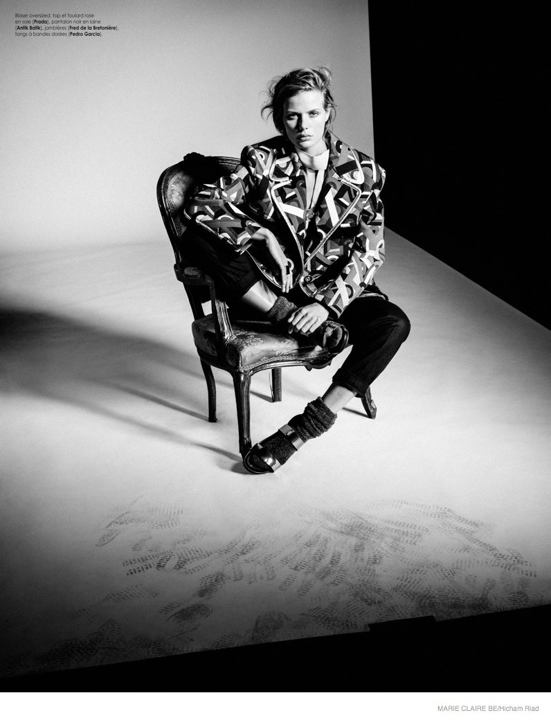 玛丽克莱尔由比利时-荷兰模特金发美女Marlijn Hoek演绎色彩鲜艳的版画外衣女装秀---酷图编号10