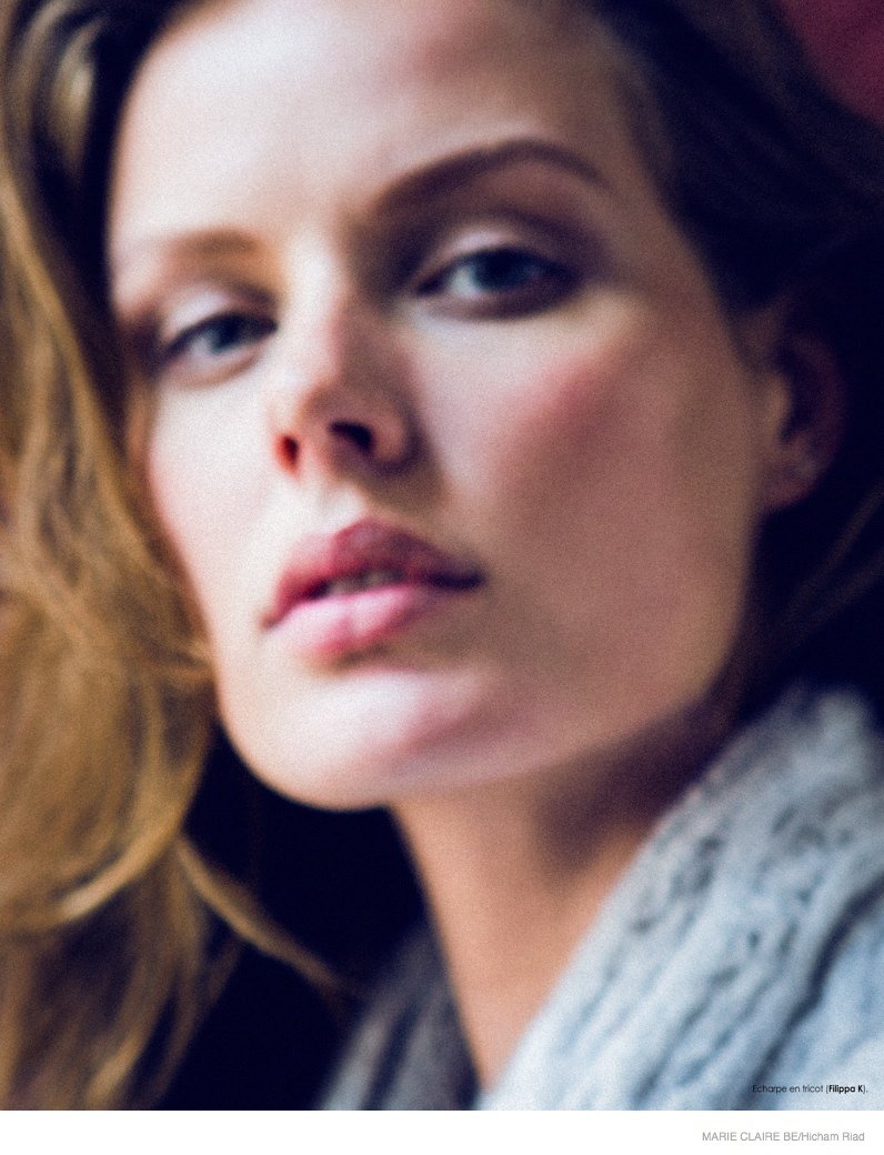 玛丽克莱尔由比利时-荷兰模特金发美女Marlijn Hoek演绎色彩鲜艳的版画外衣女装秀---酷图编号4