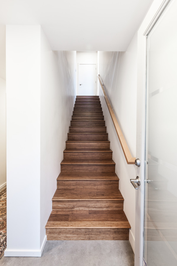 西西雅图现代预制排屋别墅-有三个单元,共5000平方英尺,每个单位地段范围从1450至2200平方左右,拥有3间卧室和2.5间浴室,一共三层---酷图编号1110666