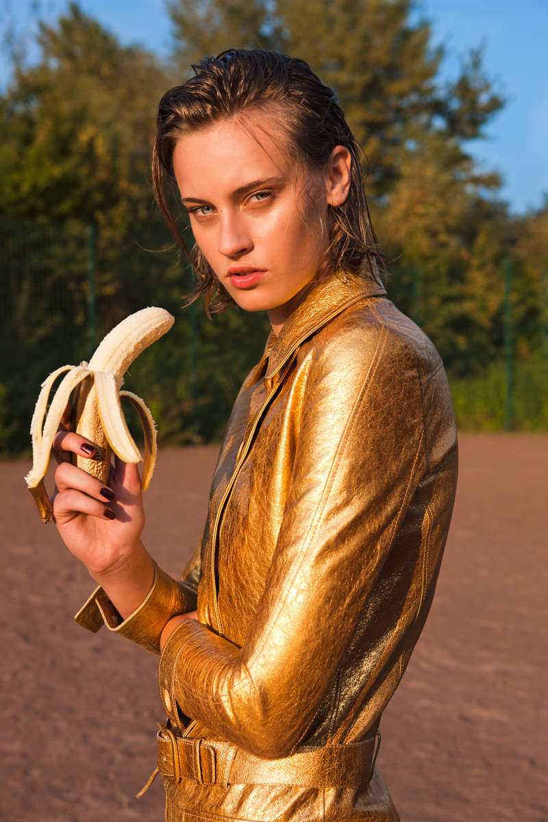 未来的金属色-宝琳娜-Interview杂志人像---酷图编号1