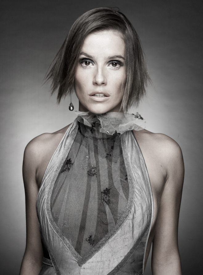 DEBORAH SECCO-丹尼尔・埃尔南德斯-真正的美丽---酷图编号2