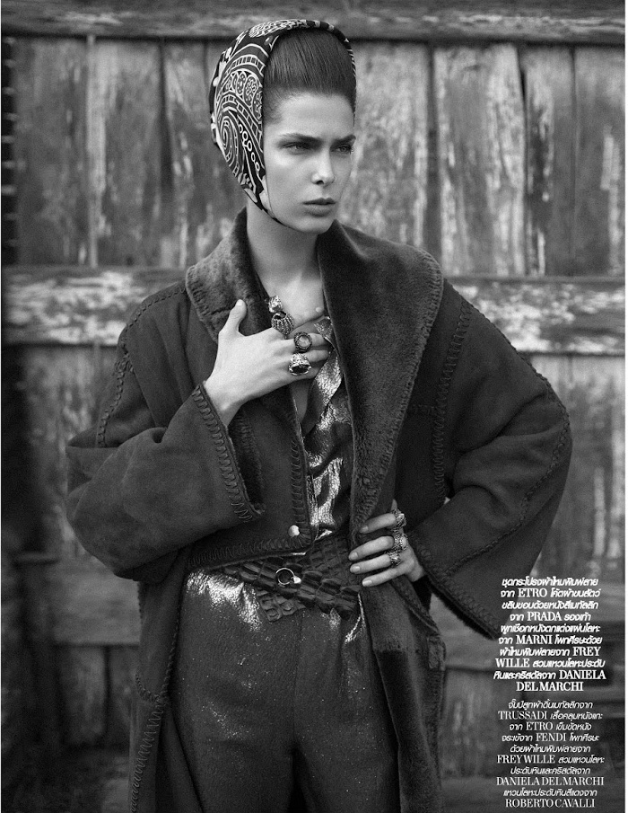 克里斯蒂娜-探讨感性的紧张局势-LOFFICIEL泰国2015年1月---酷图编号5