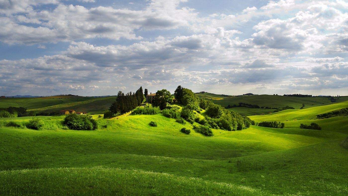 高清晰绿色小山丘壁纸图片
