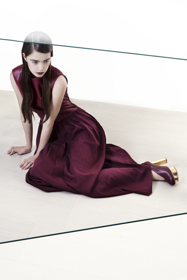 黑白时尚艺术人像-BLACK SQUARE, WHITE GROUND---酷图编号1