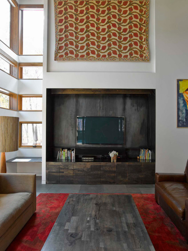 哈得逊河的建筑设计-位于哈得逊河河岸,定制家居充当避难所的夫妇,因为他们可以承载的朋友和家人的地方。客舱般的美感,是一个现代家居。简洁的线条,但有一个温暖的感觉,因为它是穿着天然木材。---酷图编号1125610