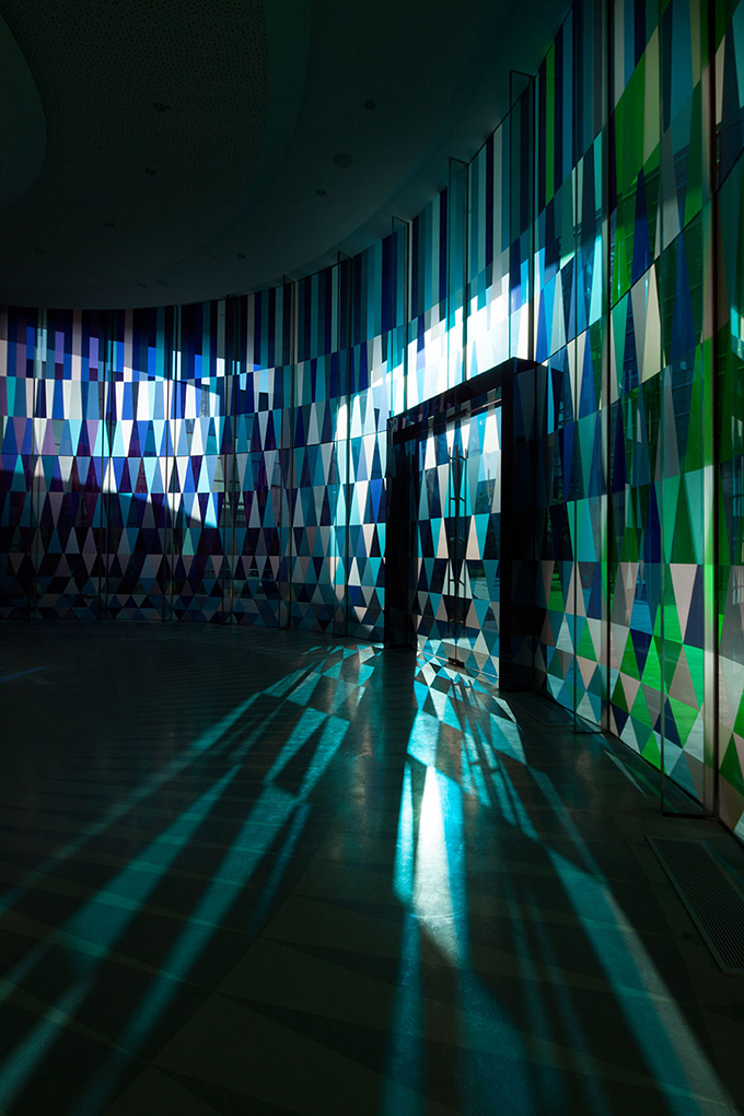 上海彩虹教堂-位于公园内,总建筑面积390平方米,是一个人文景观的大型空间建筑---酷图编号2