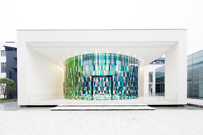 上海彩虹教堂-位于公园内,总建筑面积390平方米,是一个人文景观的大型空间建筑---酷图编号1