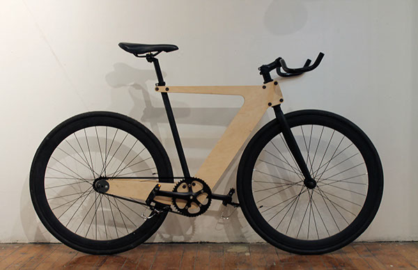 Flat-pack Series-木质壁挂式家居设计-每个产品都是采用数控胶合板切割装配,几乎没有其它的硬件。可以当做书桌,橱柜,自行车存放处,照明,衣帽钩等。---酷图编号23