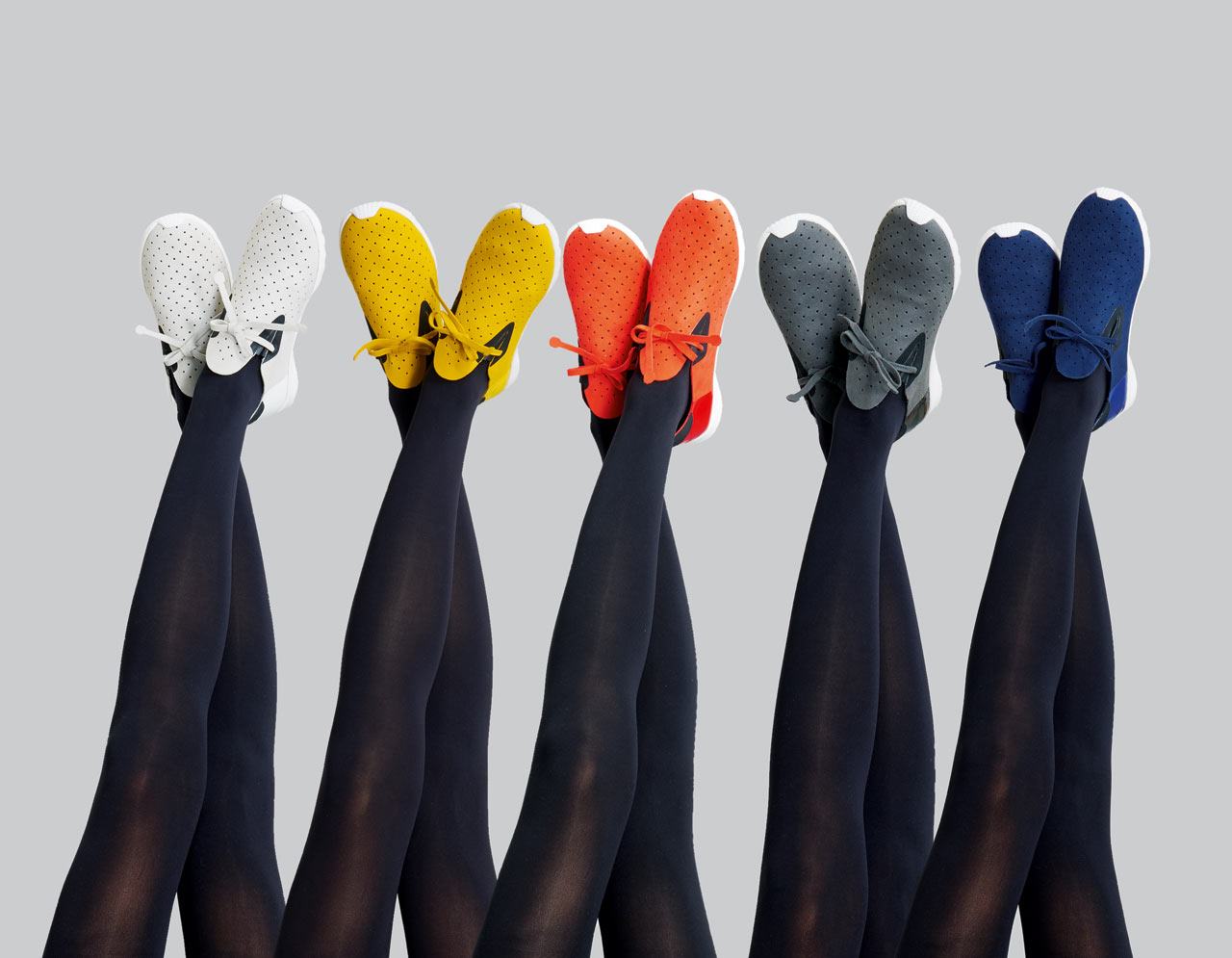 三宅一生新推出的经典运动鞋-有五种颜色---酷图编号2