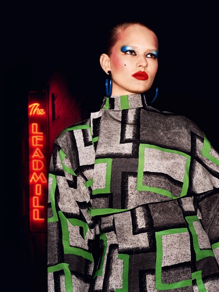 安娜尤尔斯-VOGUE时尚英国2015年9月-时髦激烈的人像---酷图编号1