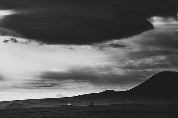 Poetics of Space-黑白丛山峻岭图的空间学---酷图编号4