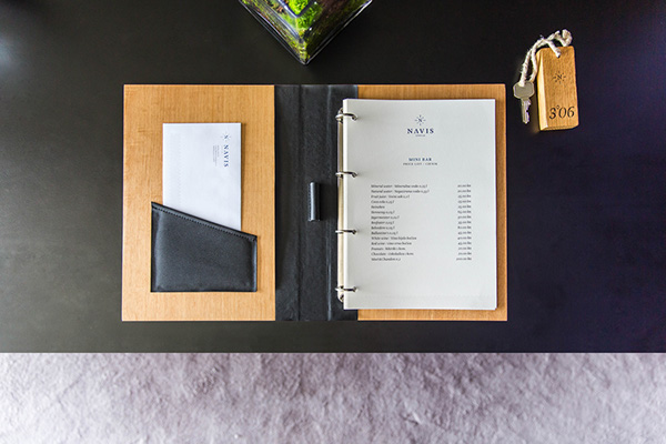 Navis-五星酒店品牌设计-位于克罗地亚奥帕蒂亚,酒店拥有44间客房,每一间都有最美丽的海景,就像你在海上的某个地方,某个地方的某个地方---酷图编号1151153