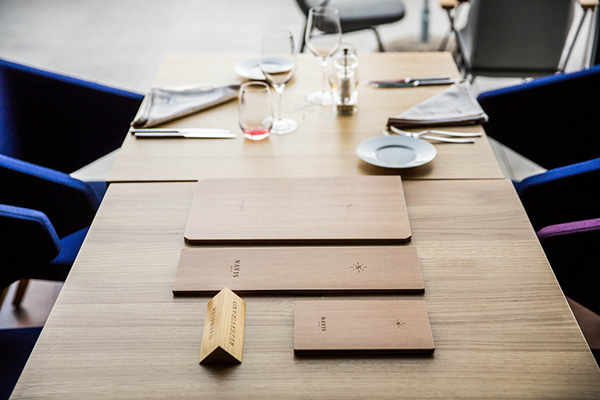 Navis-五星酒店品牌设计-位于克罗地亚奥帕蒂亚,酒店拥有44间客房,每一间都有最美丽的海景,就像你在海上的某个地方,某个地方的某个地方---酷图编号1151154