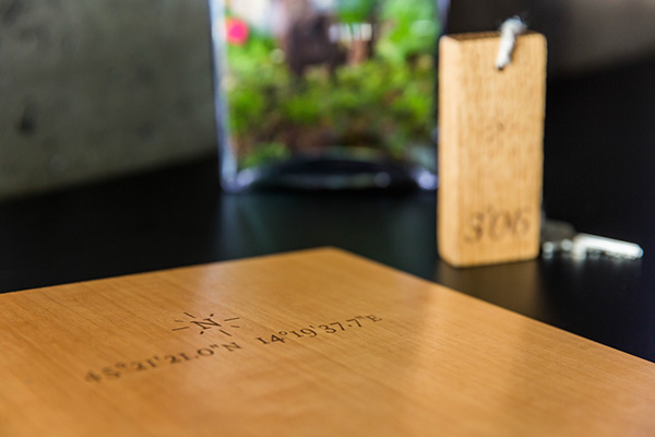 Navis-五星酒店品牌设计-位于克罗地亚奥帕蒂亚,酒店拥有44间客房,每一间都有最美丽的海景,就像你在海上的某个地方,某个地方的某个地方---酷图编号1151159