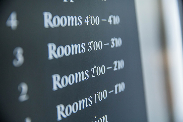 Navis-五星酒店品牌设计-位于克罗地亚奥帕蒂亚,酒店拥有44间客房,每一间都有最美丽的海景,就像你在海上的某个地方,某个地方的某个地方---酷图编号1151163