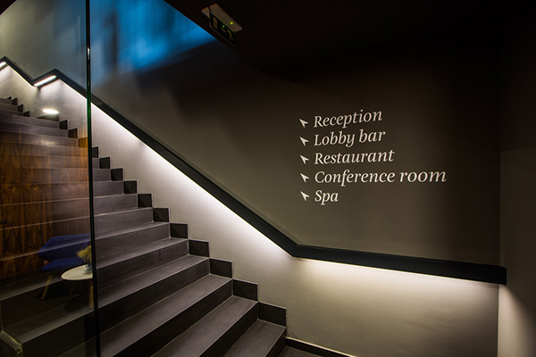 Navis-五星酒店品牌设计-位于克罗地亚奥帕蒂亚,酒店拥有44间客房,每一间都有最美丽的海景,就像你在海上的某个地方,某个地方的某个地方---酷图编号1151168