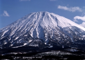 高清晰雪山山峰壁纸