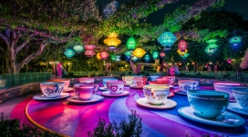 一个疯狂五彩茶话会碰碰车