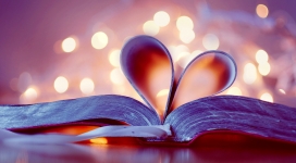 爱心书本壁纸