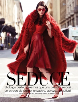 贾米拉皮诺-VOGUE时尚墨西哥2014年1月-长腿戏剧外衣时装秀