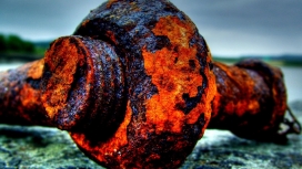 锈迹斑斑的铁棒