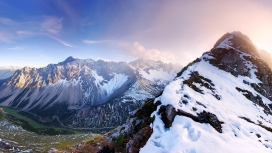 奥地利雪山全景壁纸