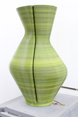 机械臂废塑料花瓶-荷兰设计师Dirk Vander作品