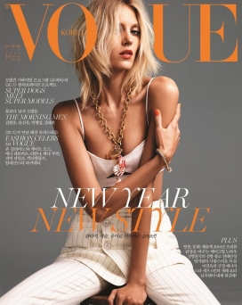 安雅・鲁比克封面-VOGUE韩国-波兰模特安雅・鲁比克青睐身穿细条纹裤和紧身胸衣演绎时尚封面故事