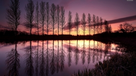 英格兰湖中日落
