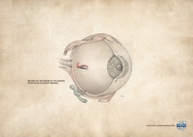 沃尔沃V40行人安全检测平面广告