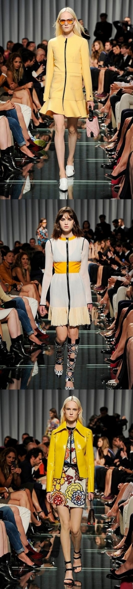 路易・威登2015摩纳哥巡航时装秀-一个扭曲的LV标志和链状带装饰的信封形袋给整个时装秀带来了生机