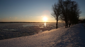 夕阳下的冰风景