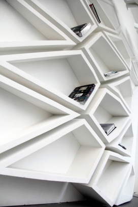 有趣的螺旋期刊架