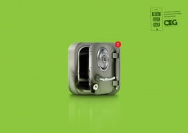 安全摄像机连接到您的手机-CDG平面广告