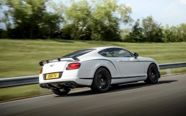 2015款白色宾利欧陆GT3-R尾部侧面写真壁纸下载