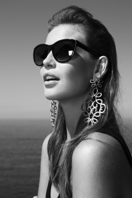 卡洛斯阿里奥拉-美诱泳装泳装人像