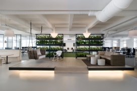 波兰800平方米的旧电缆厂办公室