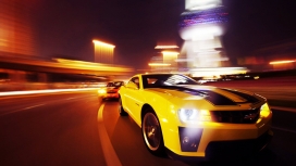 黄色雪佛兰科迈罗大红蜂汽车