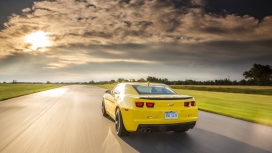 大黄蜂汽车尾部