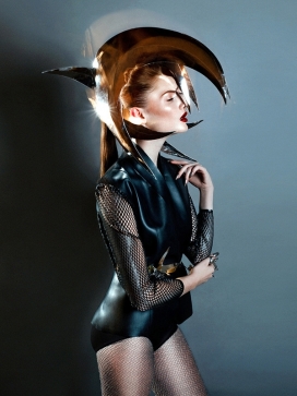 MOONRAKER-克里斯廷-Glassbook杂志人像