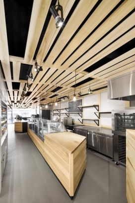 法国吐司面包店-很漂亮的木质条纹装饰