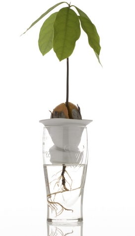 手抛陶瓷花盆-全部采用废玻璃瓷器组成-波兰艺术设计师Alicja Patanowska作品