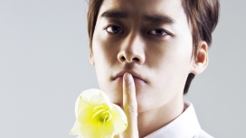 中国男演员歌手李易峰电脑壁纸下载