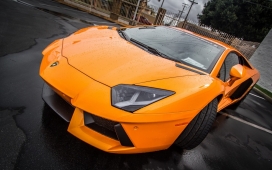 高清晰橙色法拉利跑车壁纸