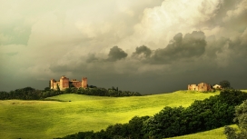 意大利托斯卡纳唯美绿色城堡壁纸下载