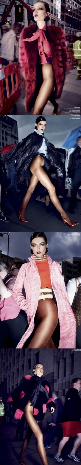 安德列亚・迪亚科努-风格激情，光泽华丽金星皮草时装秀-V杂志2014年秋季