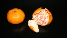 可口去皮的橙子